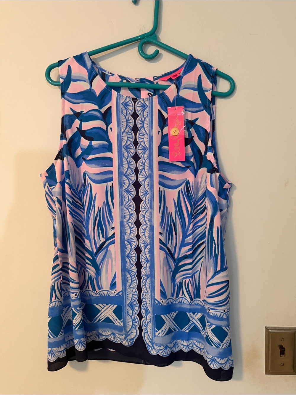 NWT Lilly Pulitzer Iona Top Heat Wave Engineered Pink Tropics XL Tank